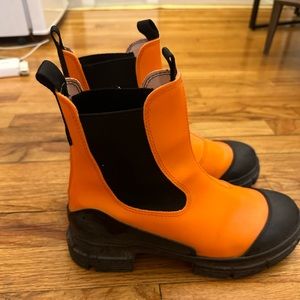 Ganni Rubber Chelsea Boot - Orange size 7